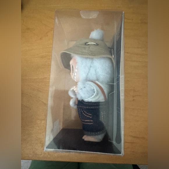 💛Authentic Pop Mart, The Monsters Fall In Wild Vinyl Plush Pendant Labubu - Picture 5 of 7